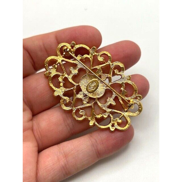 Vintage Scrolled Gold Tone Brooch with Faux Pearl Oval Brooch Pin - Picture 6 of 12